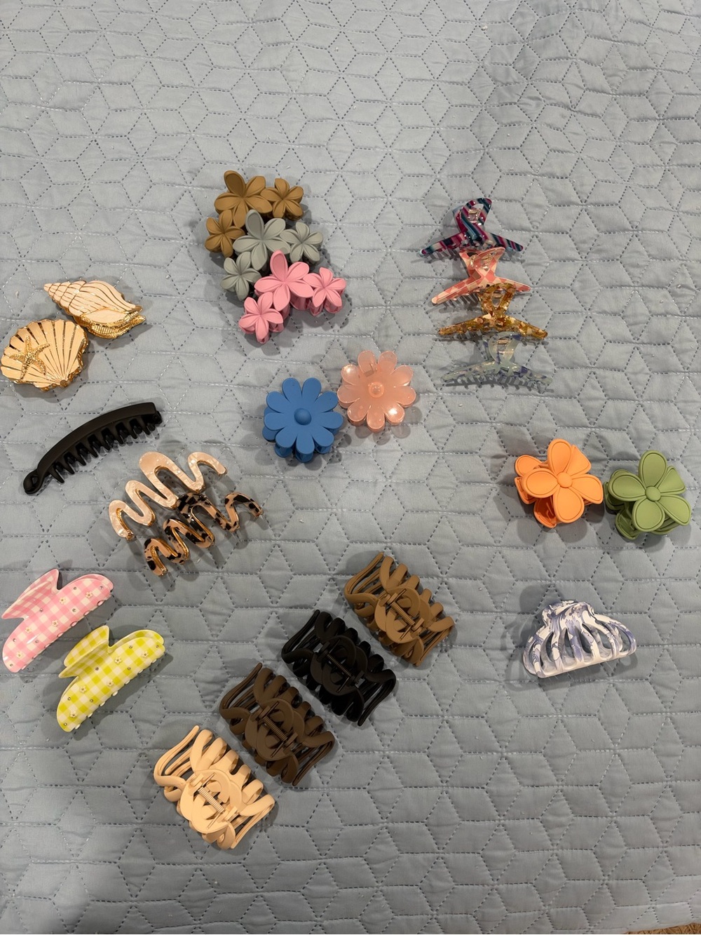 23 Assorted Clips